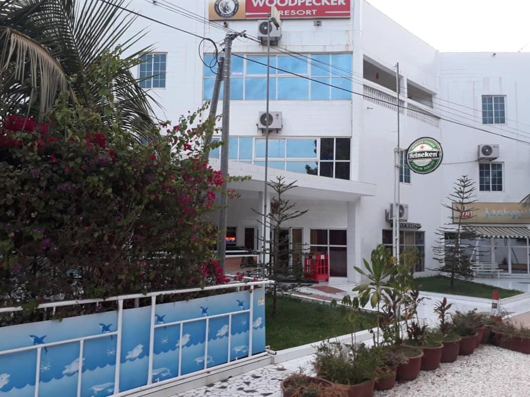Woodpecker Resort Hotel Banjul Exterior photo