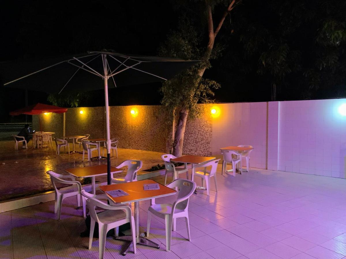 Woodpecker Resort Hotel Banjul Exterior photo