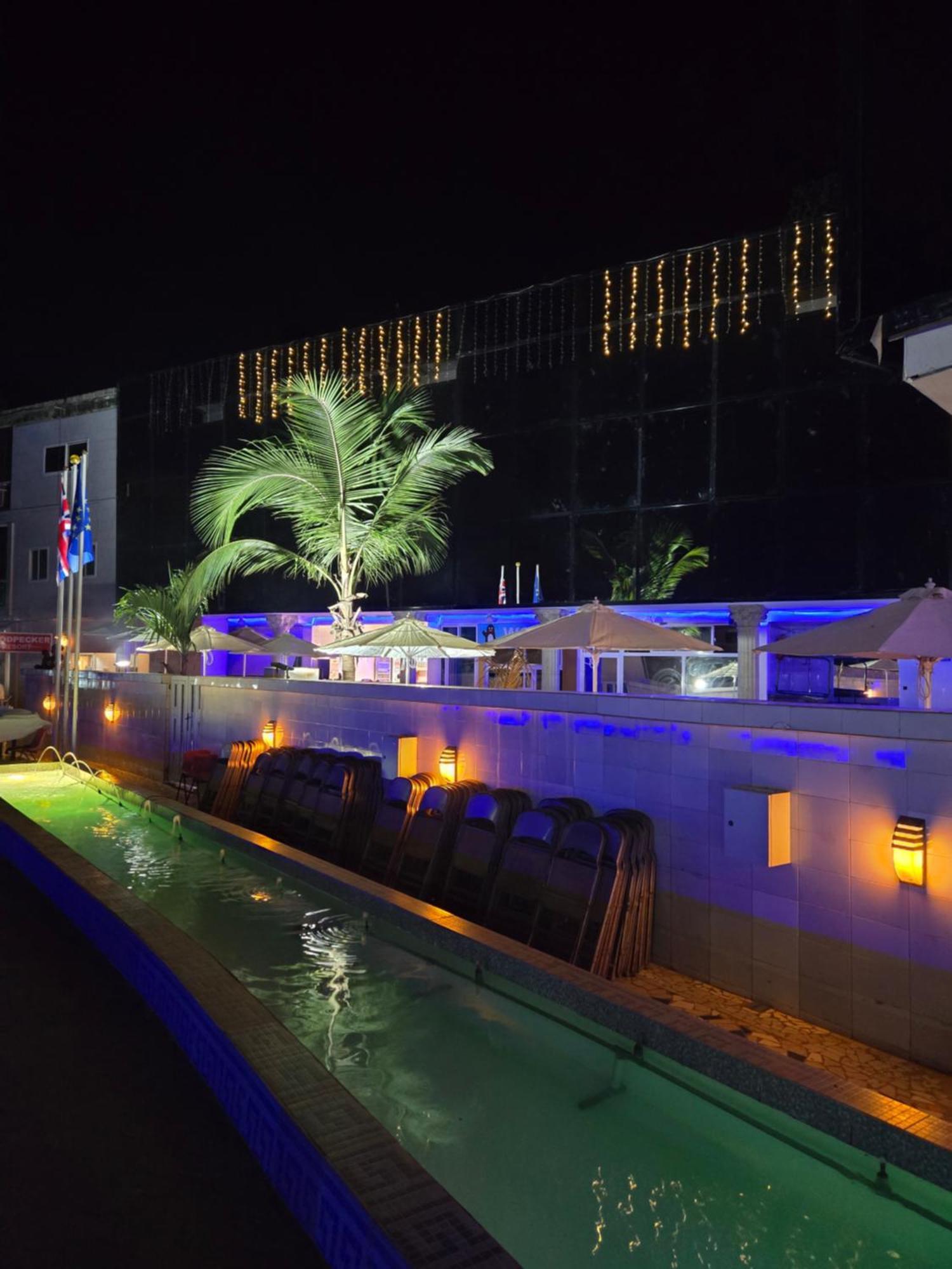 Woodpecker Resort Hotel Banjul Exterior photo
