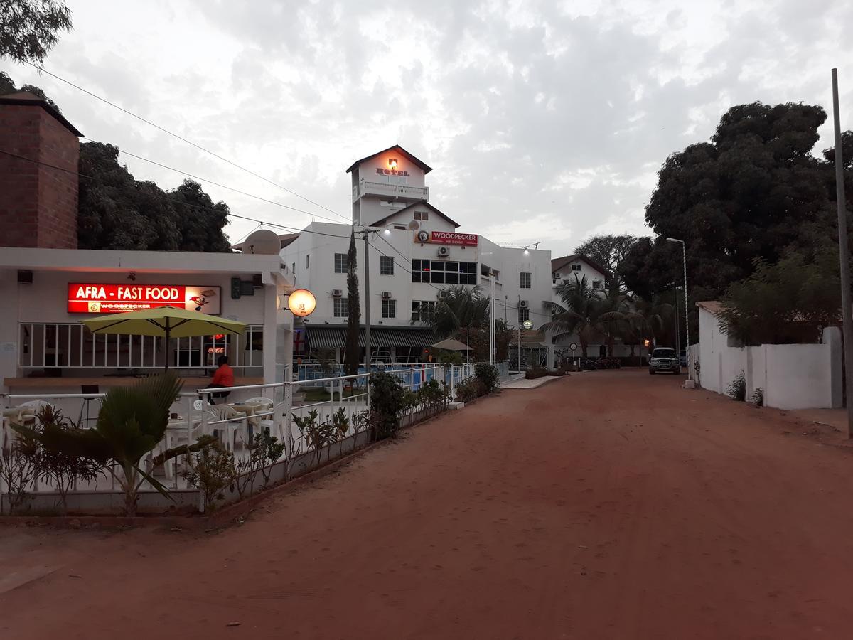 Woodpecker Resort Hotel Banjul Exterior photo